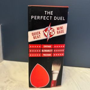 Flirtatious Looks Cosmetics The Perfect Duel Brush & Sponge